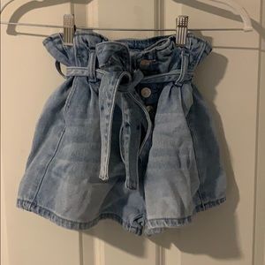 american eagle tie mom shorts